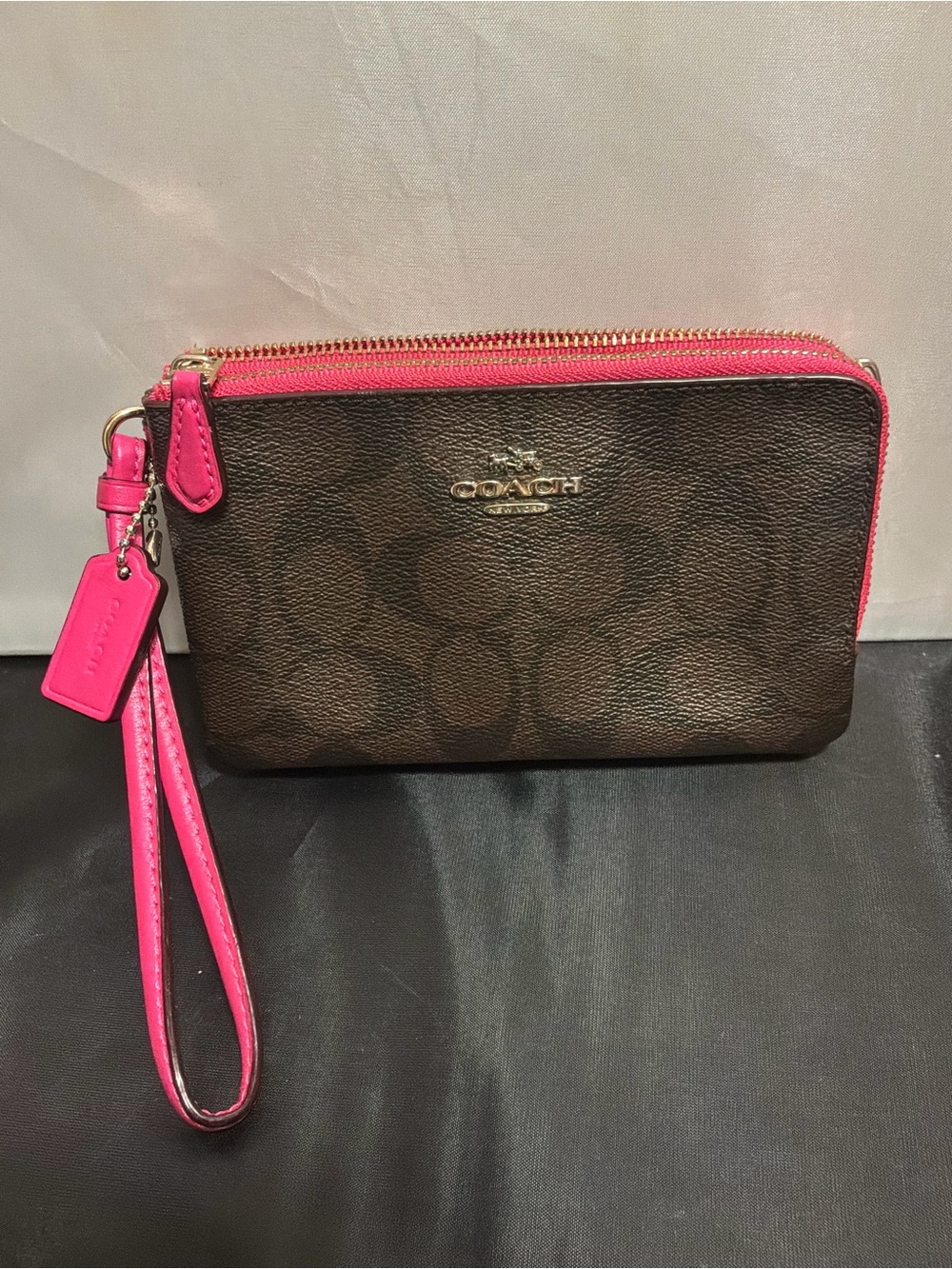 Coach Brown Signature Canvas Wristlet with Pink Trim,Double Zip - Picture 2 of 7